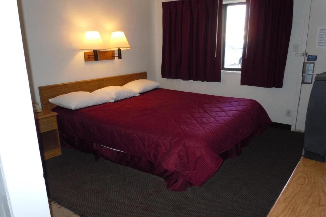 Travelodge By Wyndham Grand Rapids North Walker Εξωτερικό φωτογραφία