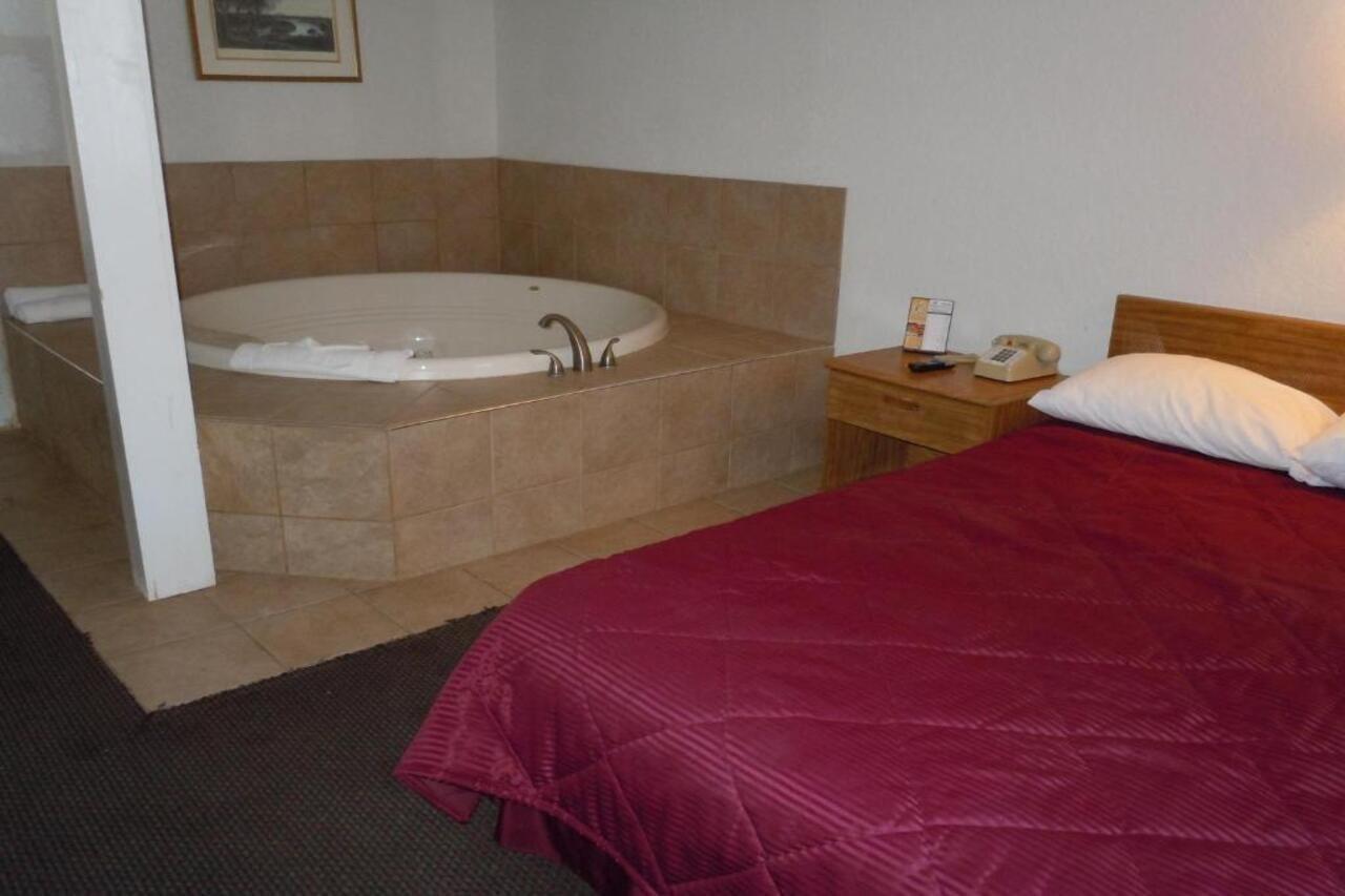 Travelodge By Wyndham Grand Rapids North Walker Εξωτερικό φωτογραφία