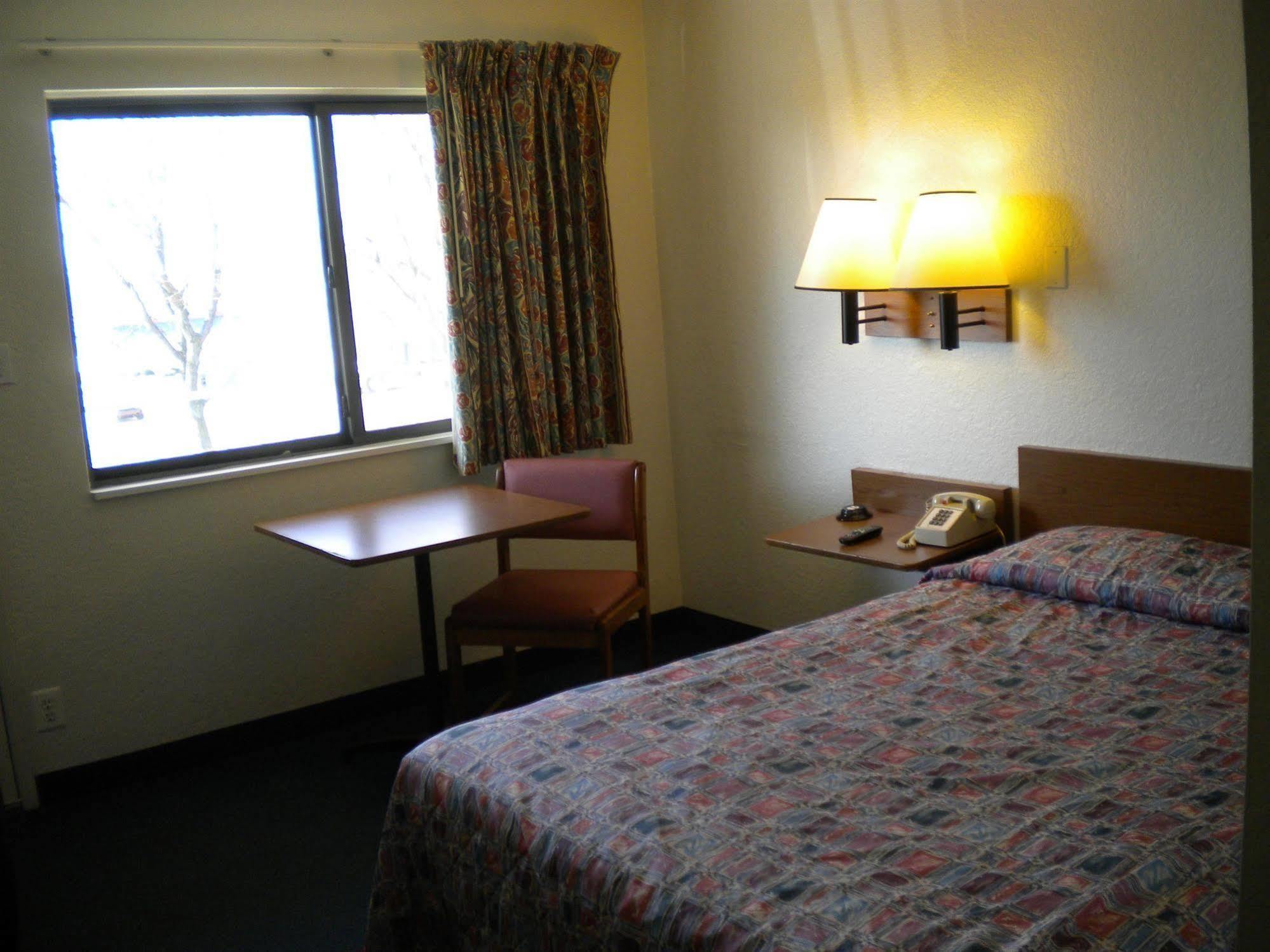 Travelodge By Wyndham Grand Rapids North Walker Δωμάτιο φωτογραφία